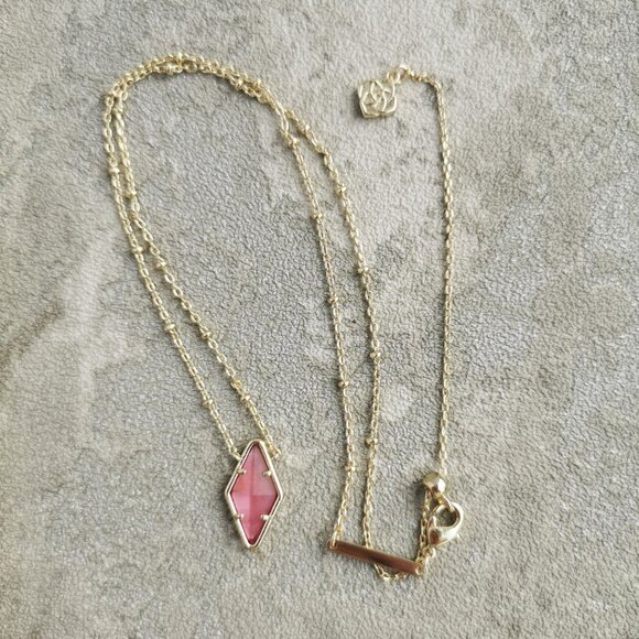 Kendra Scott Gold Raspberry Illusion Kinsley Short Pendant Necklace NEW w/dust b - Picture 2 of 4